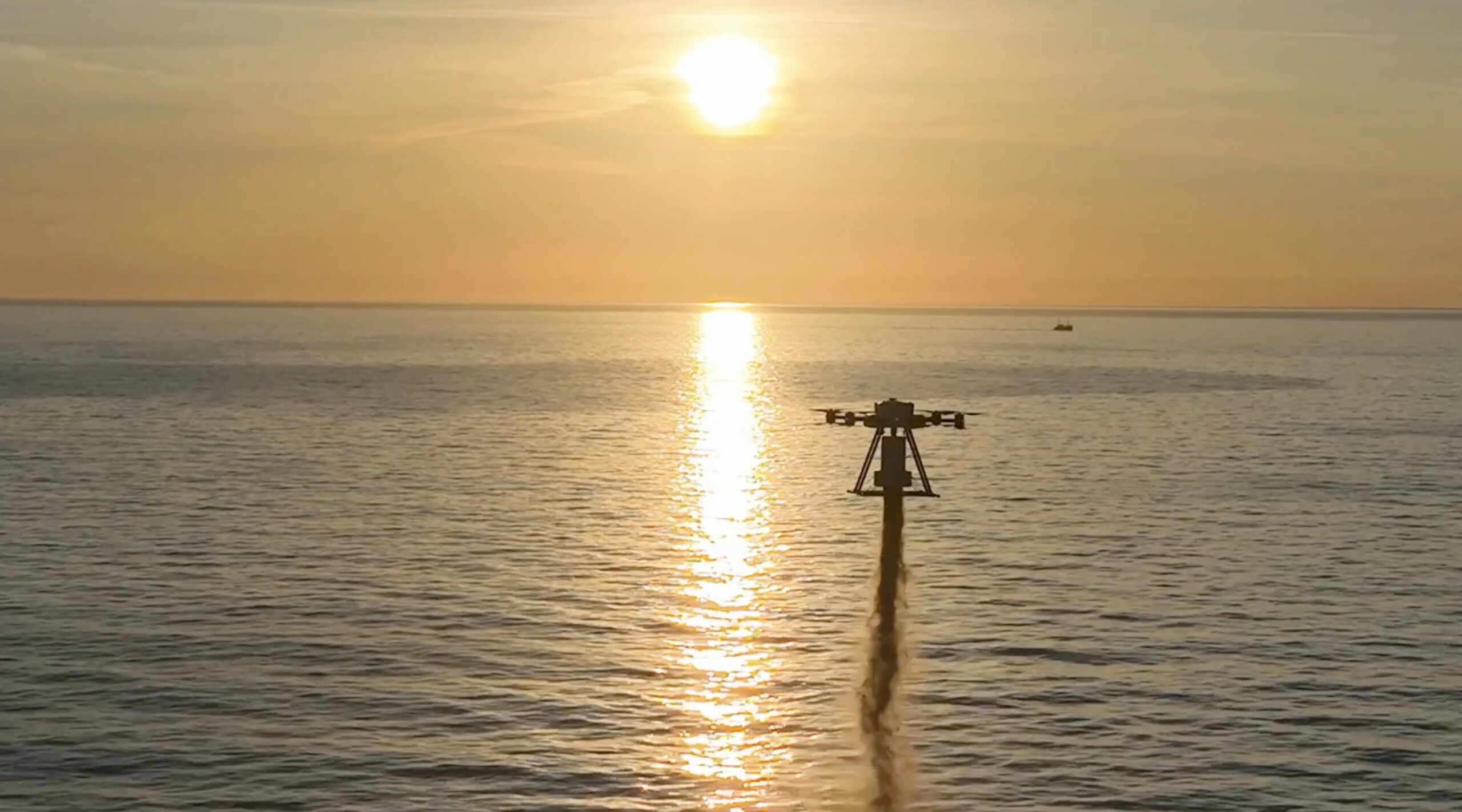 Askespredning med drone i Blokhus udført af Air Funeral